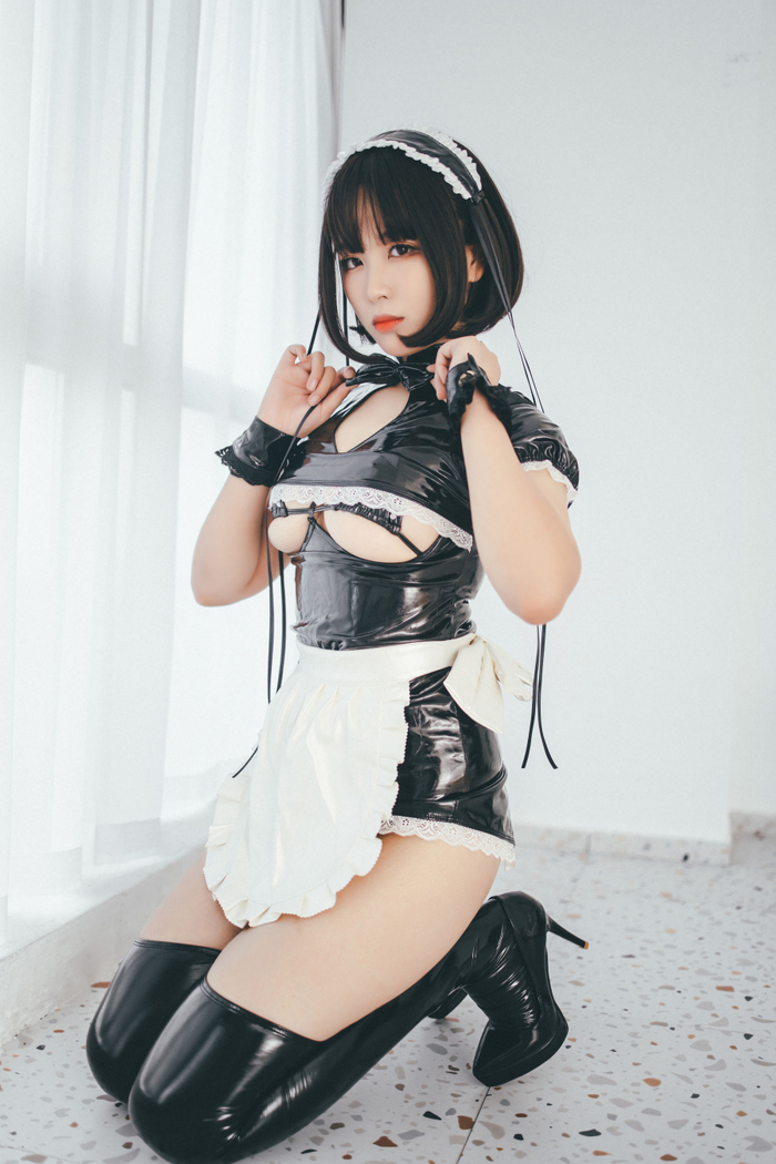 Maid Cosplay