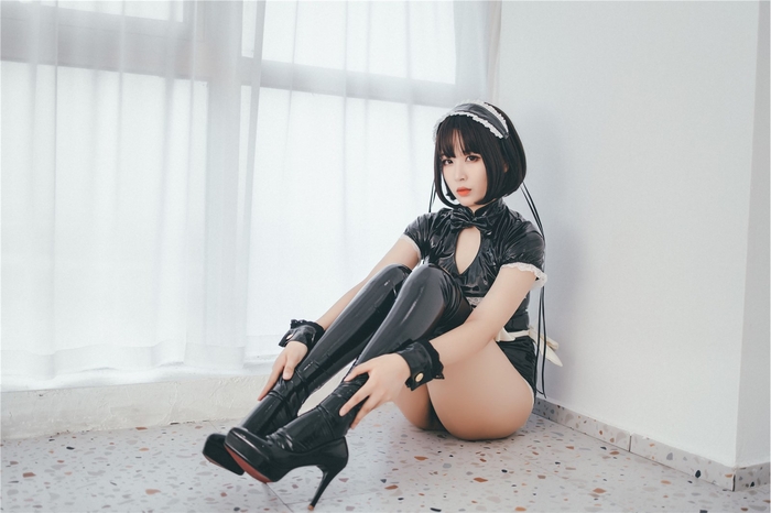 Maid Cosplay